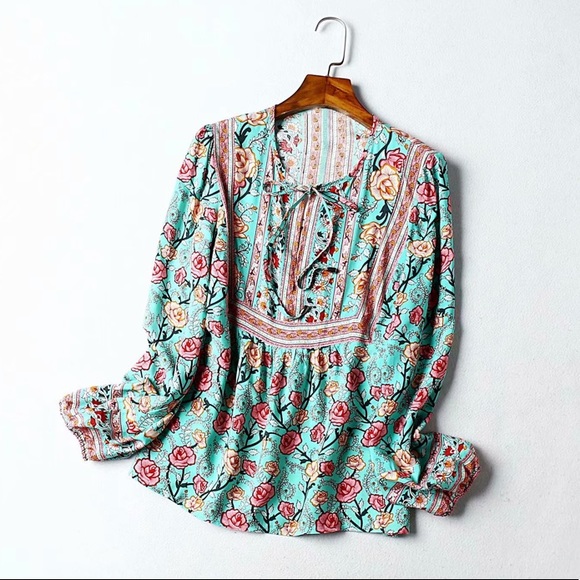Floral Bohemian Long Sleeve Blouse - Picture 3 of 3